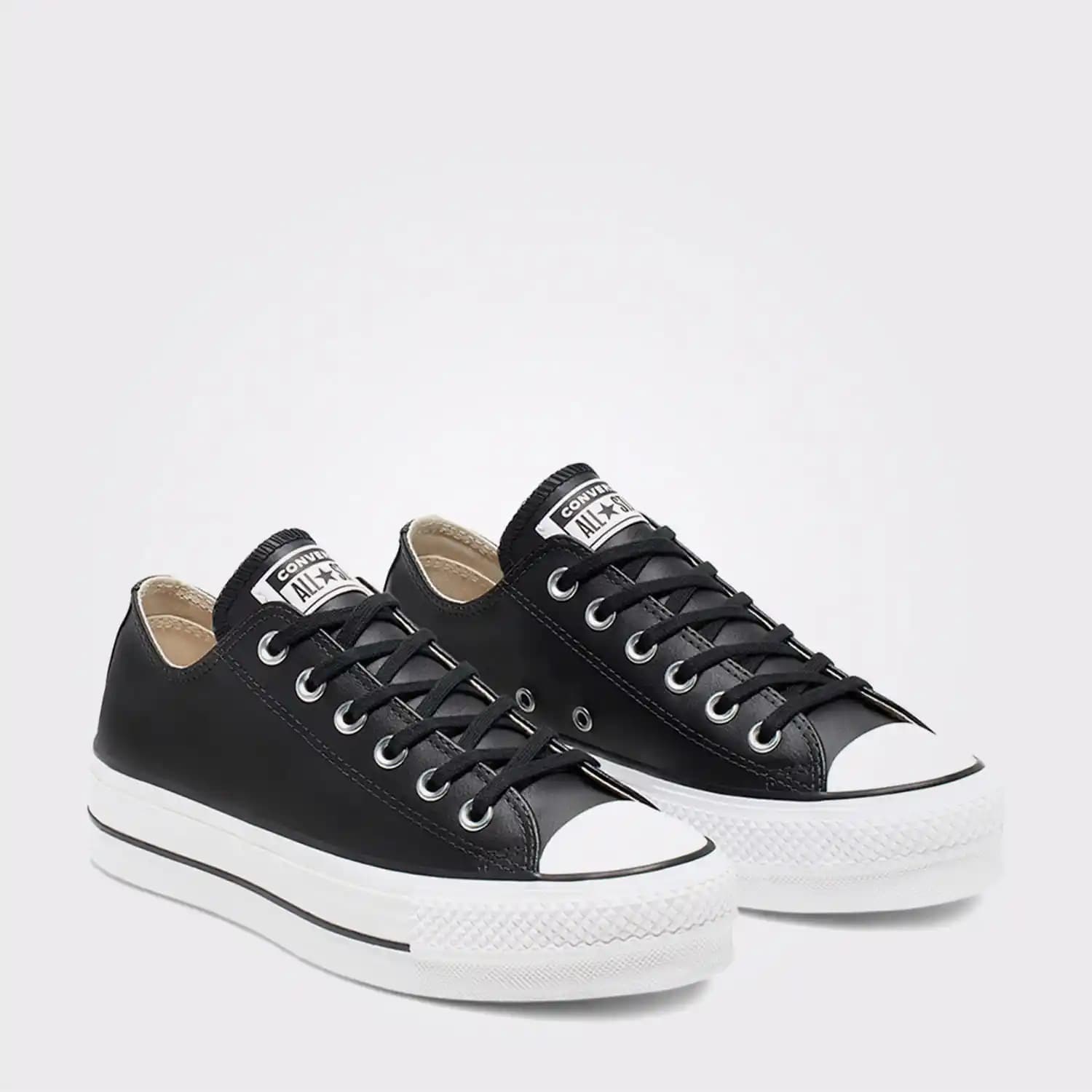 Converse Siyah Chuck Taylor: Zamansız Şıklık ve Rahatlığın İkonik Temsilcisi