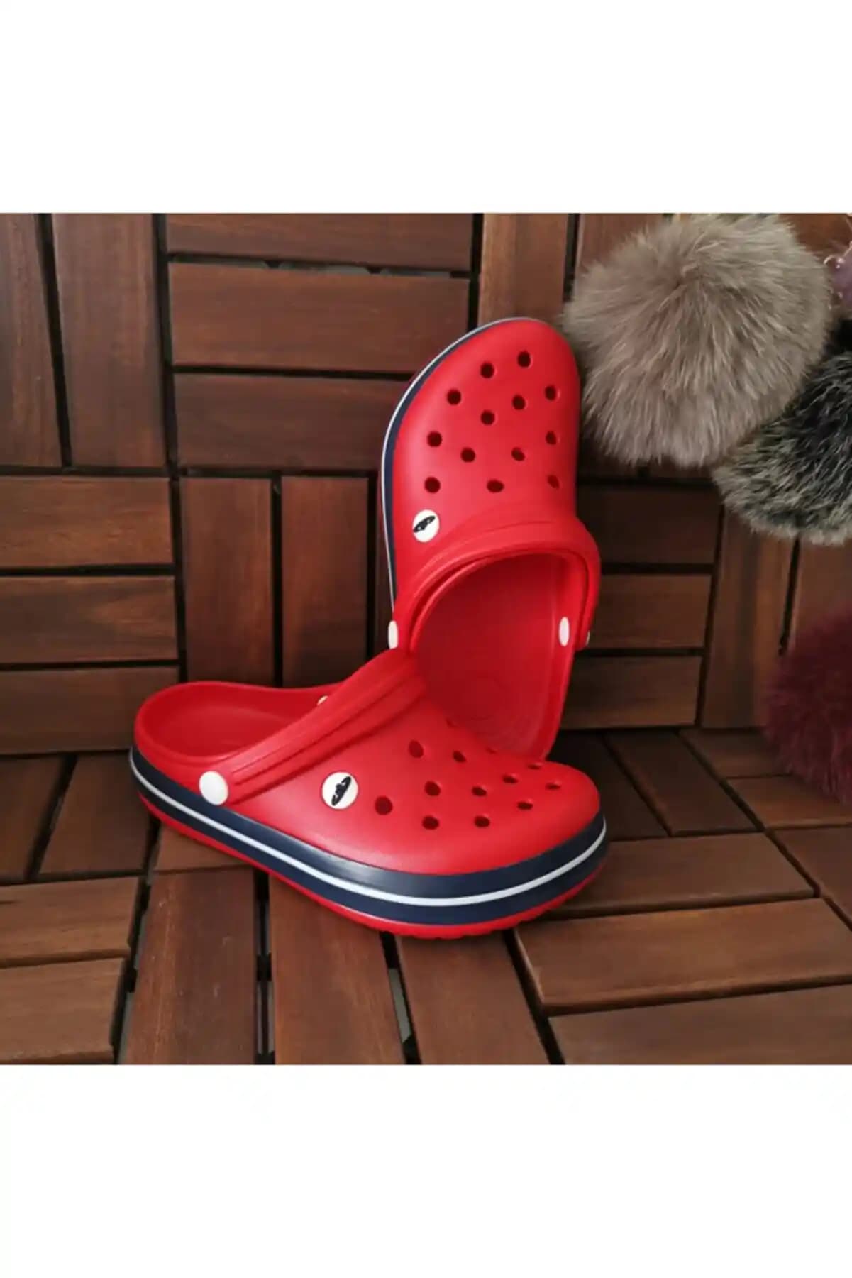 Cross Bayan Terlik Modasında Güncel Trendler ve Rahatlık Seçenekleri