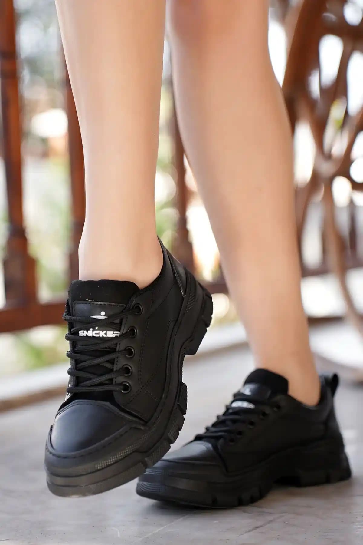 Düz Taban Ayakkabılar: Konfor ve Sağlık Odaklı Modern Ayakkabı Seçenekleri