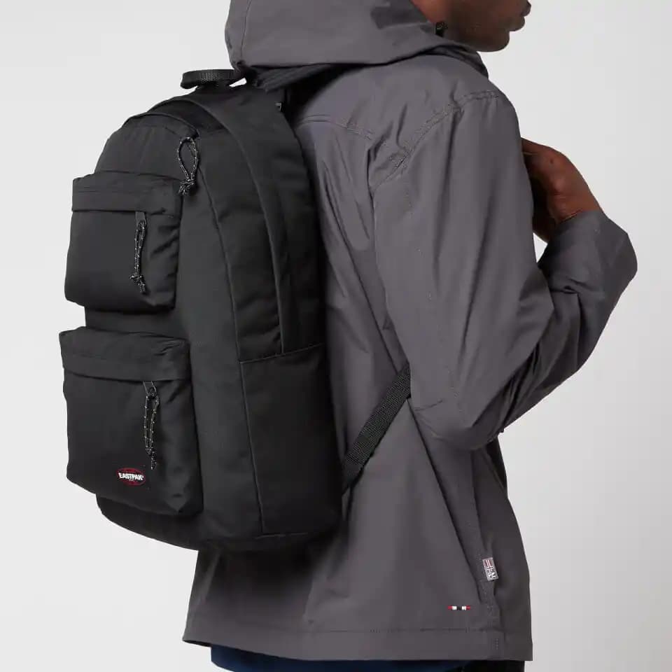 Eastpak Double Padded Çantalar: Dayanıklı ve Şık Günlük Kullanım Çantaları