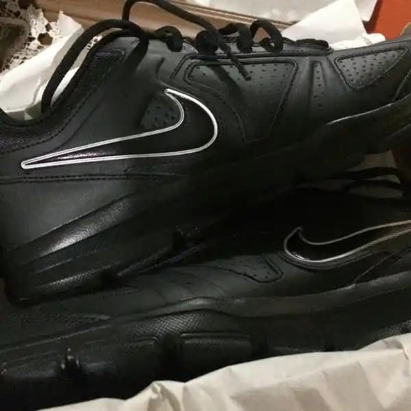 Elazığ'da Nike Giyim ve Aksesuarları: Trend ve Konforun Buluşma Noktası