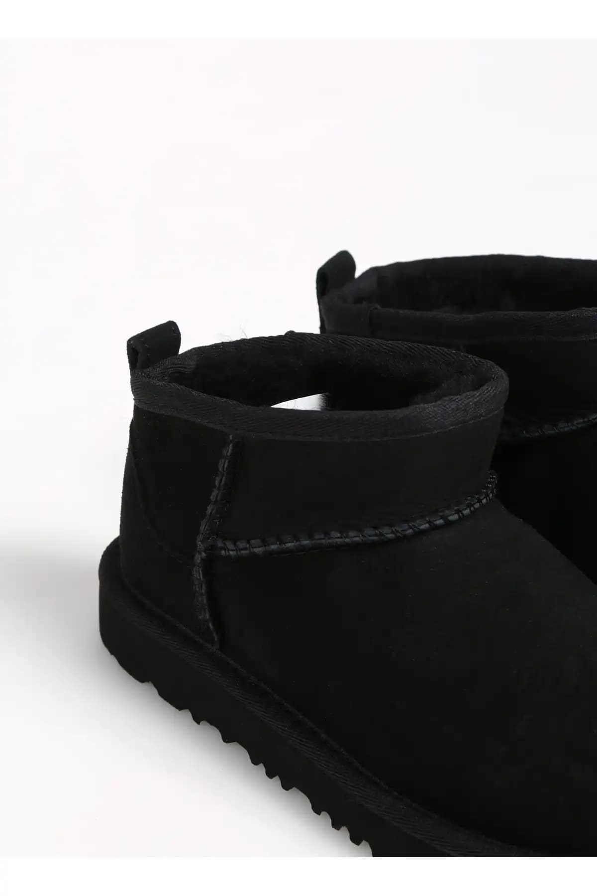 Erkek Bebekler İçin Ugg Ayakkabıları: Konfor ve Şıklığın Modern Buluşması