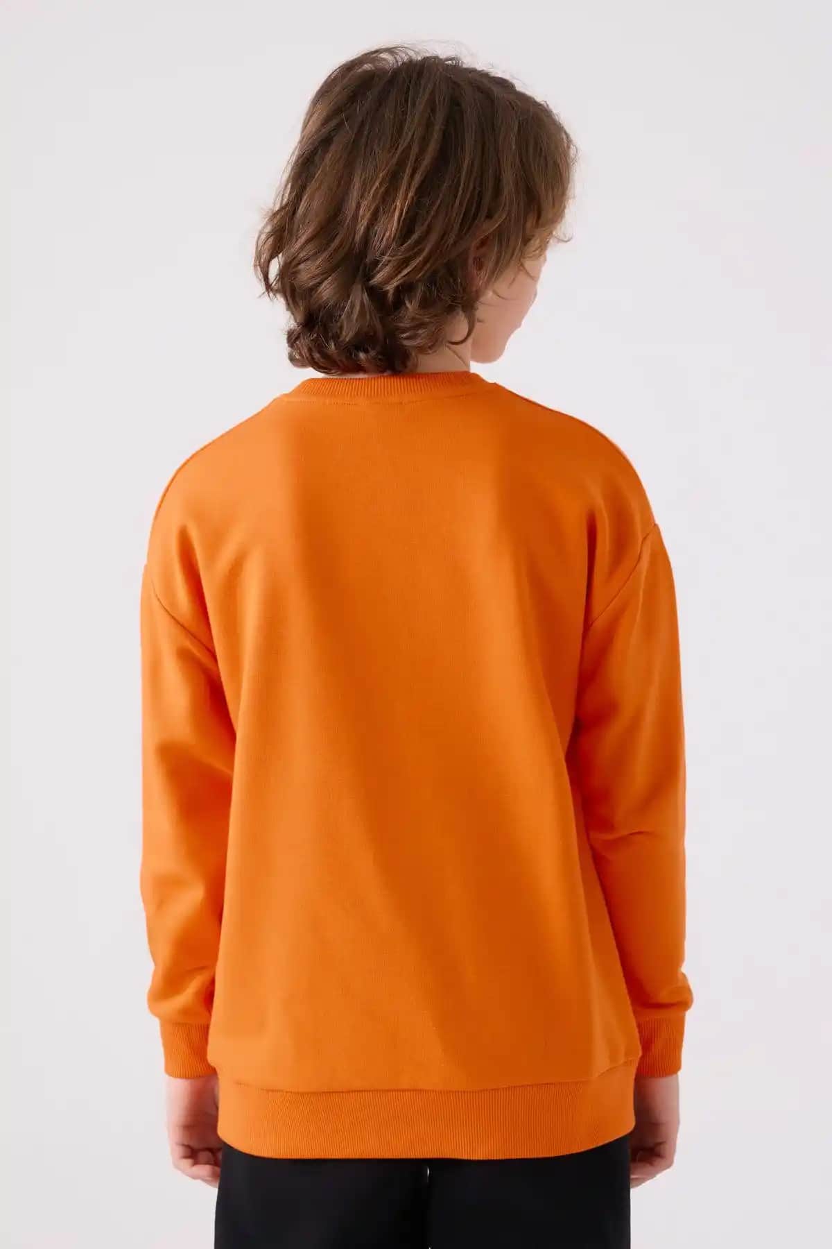 Erkek Çocuk Sweatleri: Güncel Trendler, Seçim İpuçları ve Stil Önerileri