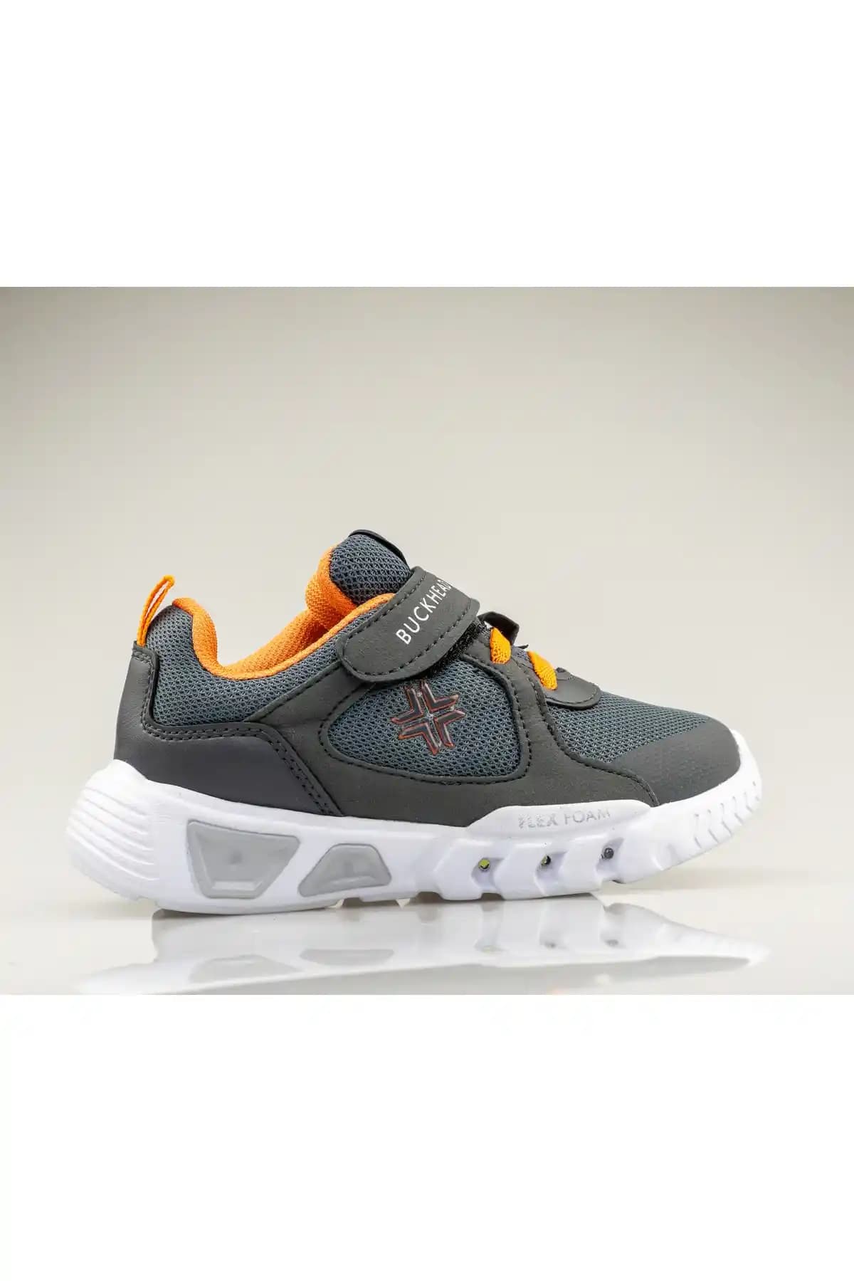 Erkek Çocuklar İçin Işıklı Spor Ayakkabı Modelleri ve Trendler Hakkında Bilgi