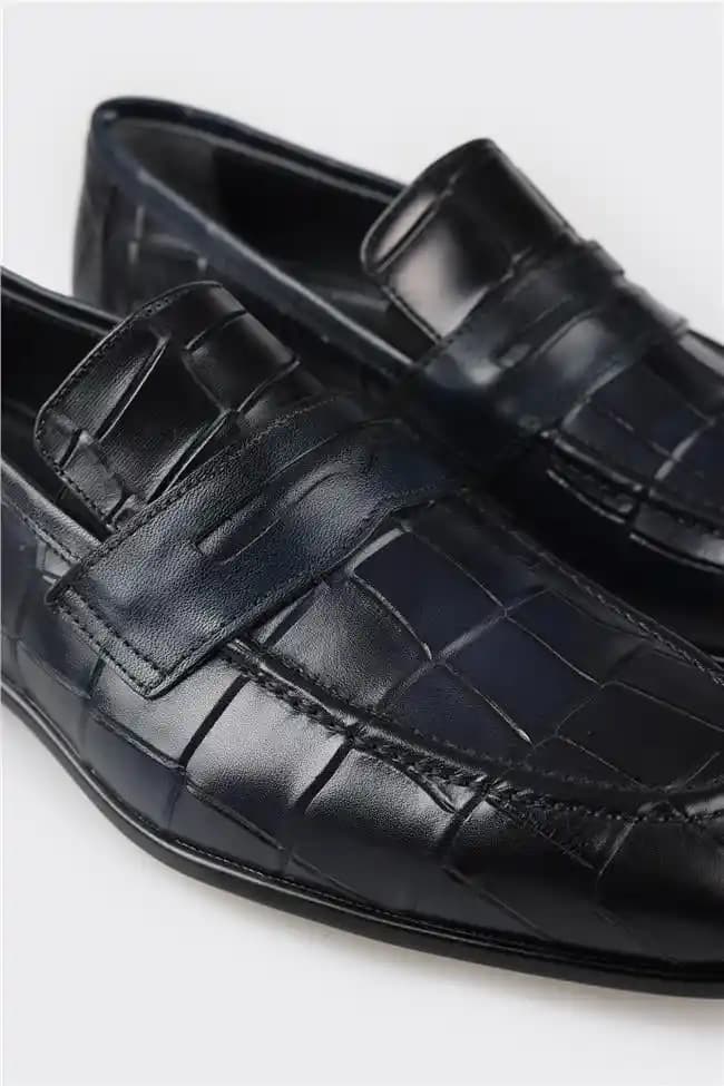 Erkek Loafer Modelleri ve Seçim Rehberi: Şıklık ve Rahatlık Bir Arada