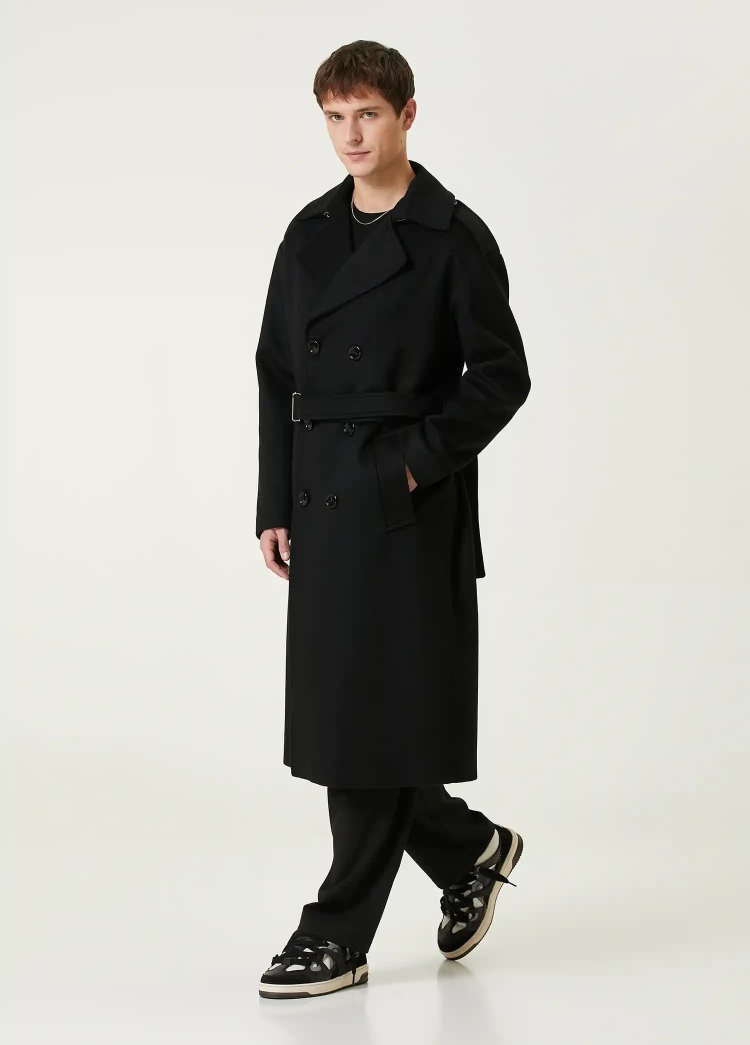 Erkek Oversize Palto Modası: Günümüz Trendlerine Uygun Şık ve Konforlu Seçenekler