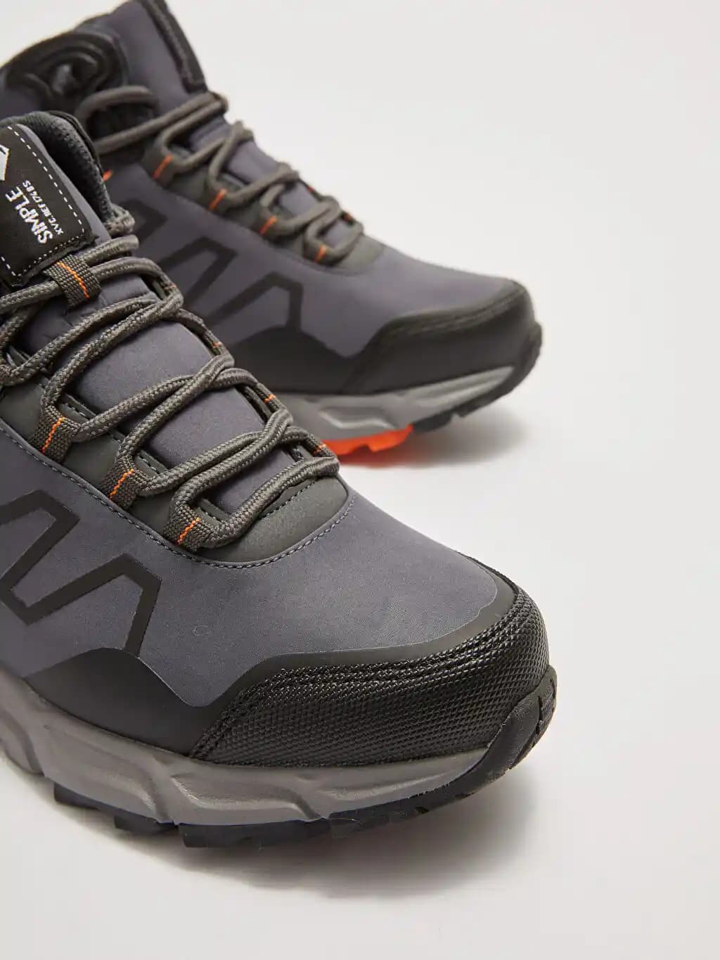 Erkekler İçin Kalın Tabanlı Bot Seçenekleri ve Stil İpuçları 2023