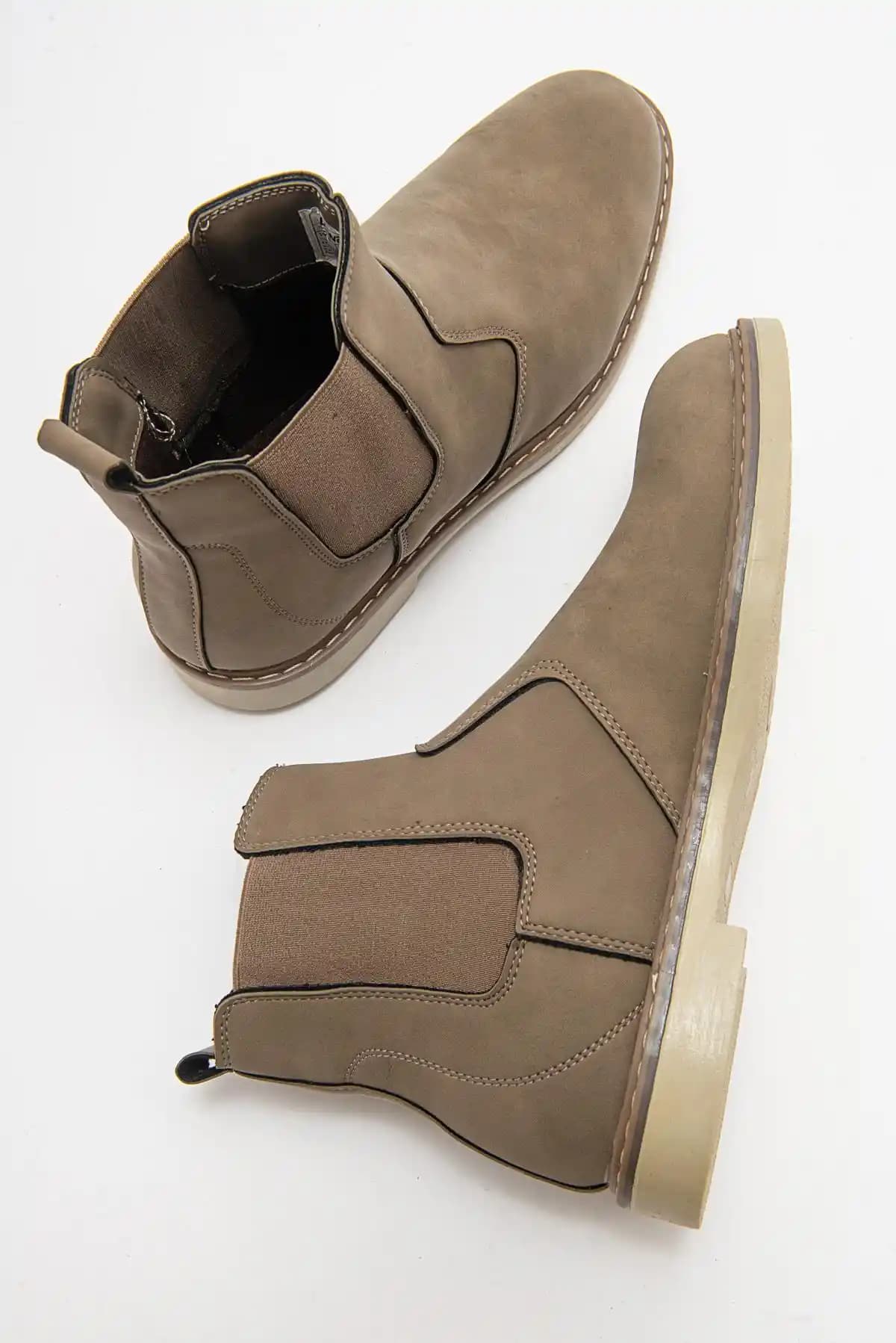 Erkekler İçin Konfor ve Şıklık Sunan Lastikli Bot Modelleri Hakkında Detaylı Bilgi