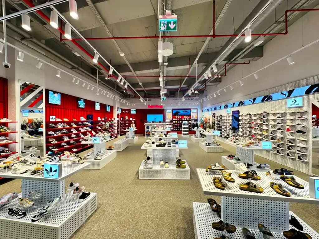 Eskişehir'de Ayakkabı Mağazaları: Geniş Ürün Yelpazesi ve Güvenilir Alışveriş Seçenekleri