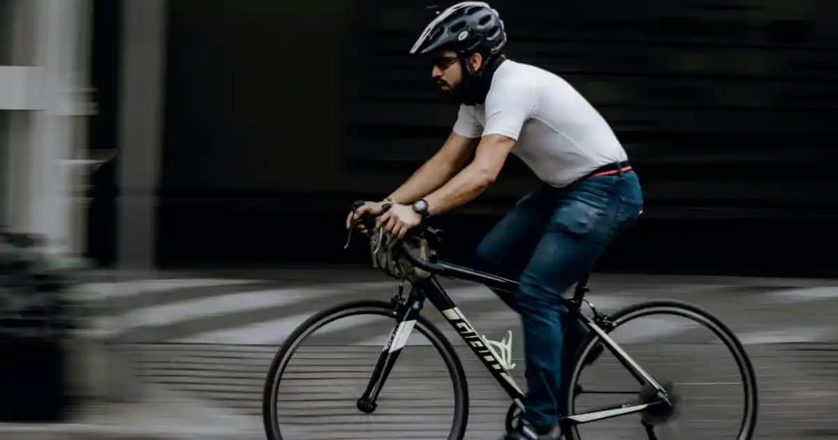 Etnik Desenli Şalların Moda Dünyasındaki Yeri ve Stil İpuçları