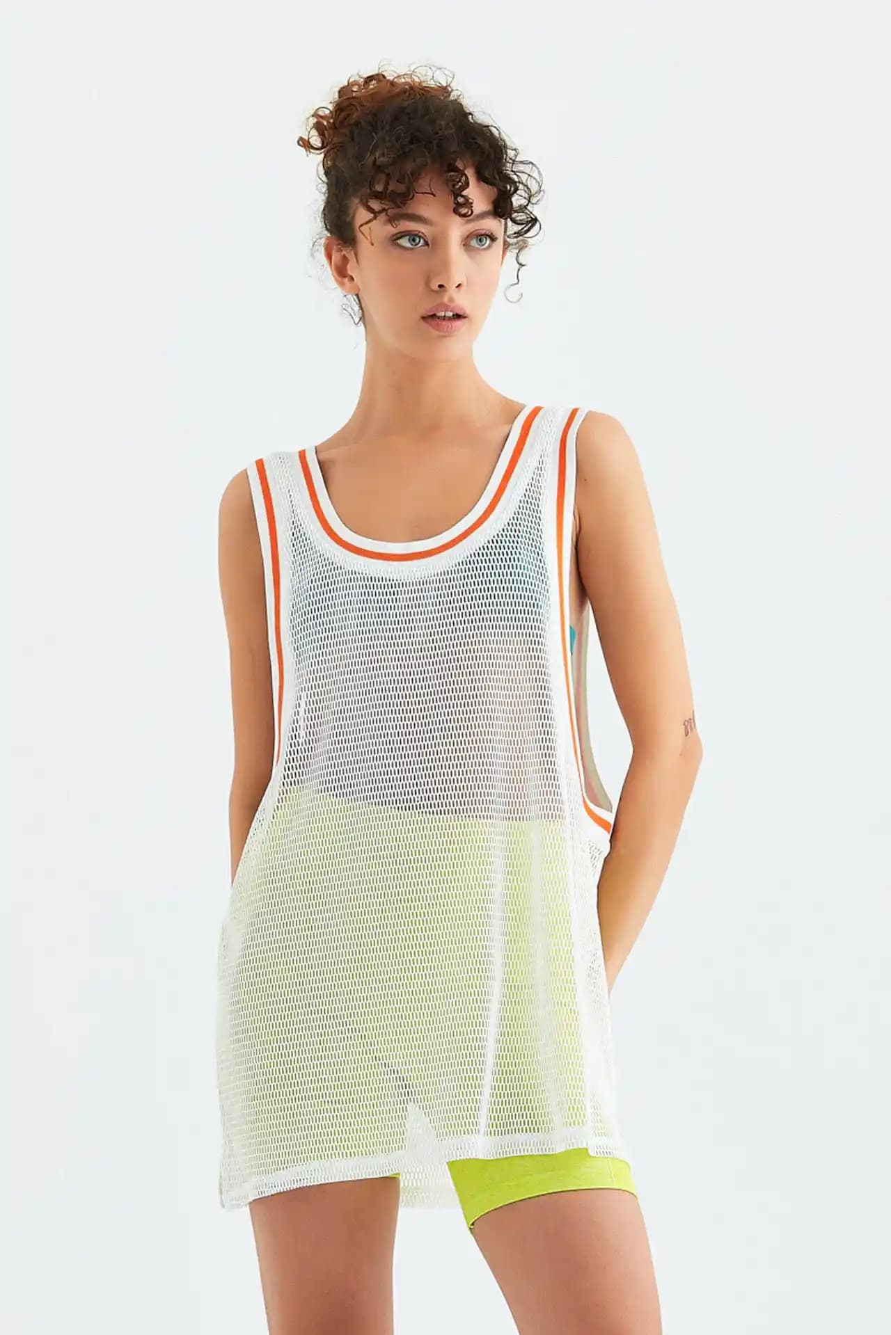 File Atlet Moda Dünyasında Rahatlık ve Şıklığın Modern Buluşması