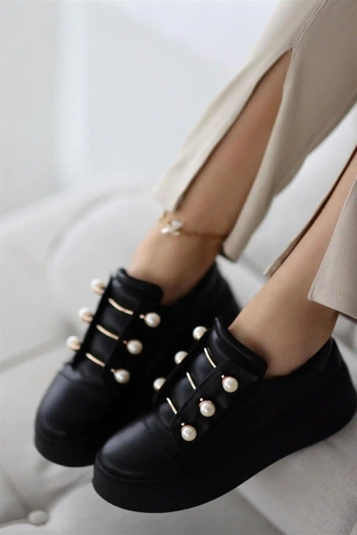 İnci Detaylı Ayakkabılar Modada Zarafetin ve Şıklığın En Güzel Simgesi