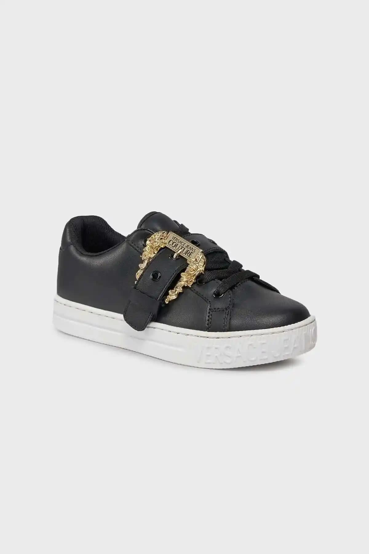 İndirimli Sneaker Trendleriyle Uygun Fiyatlı Şıklık ve Güncel Modaya Uyum Sağlama