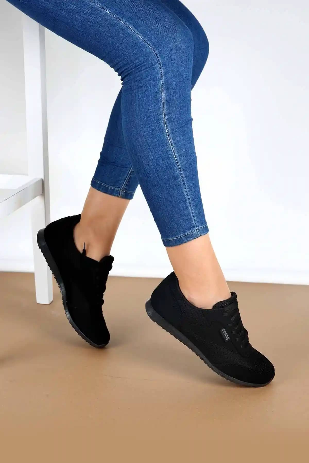 Kadın Ayakkabı Fiyatları ve Trendler 2025 Yılında Uygun Seçenekler