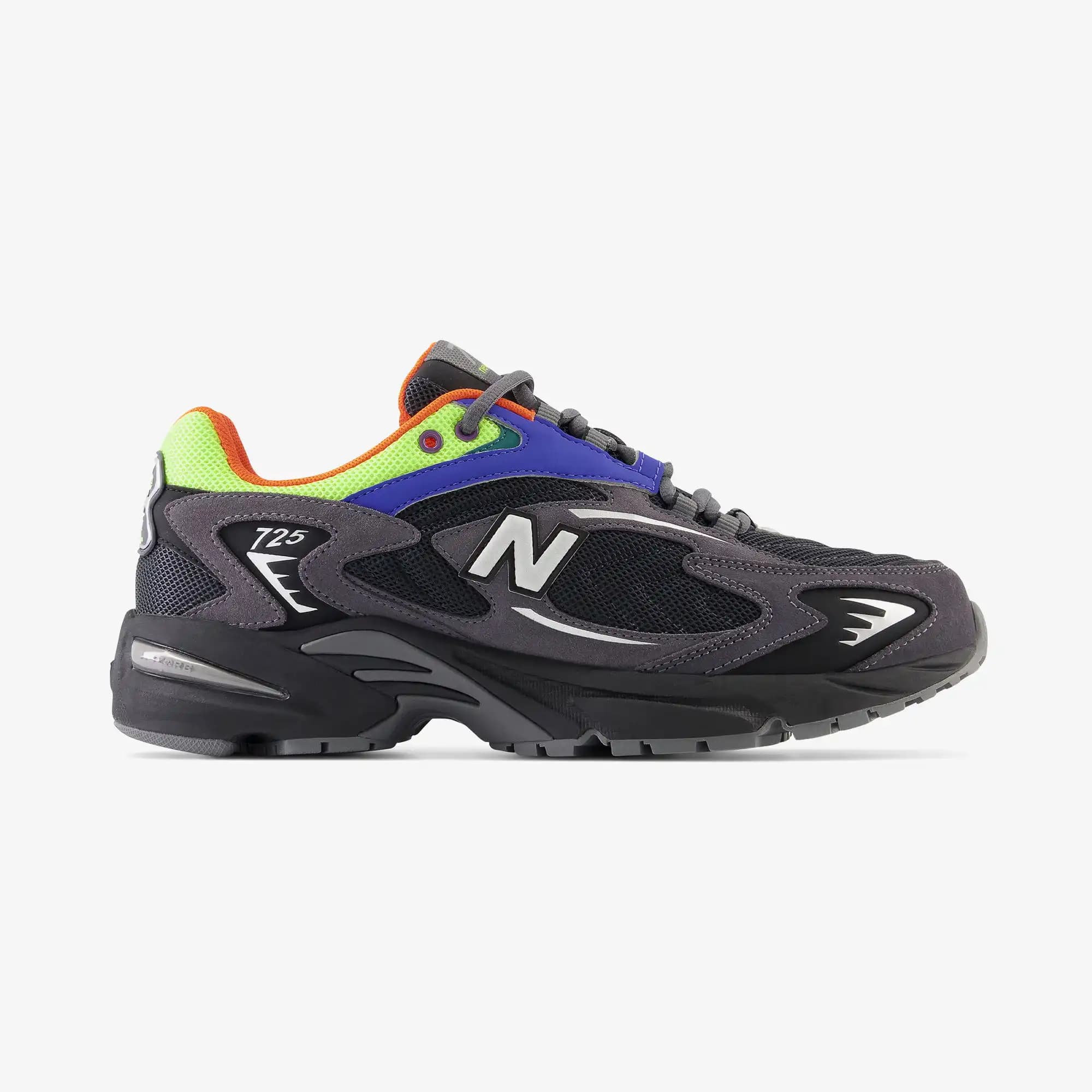 Kadınlar İçin Şık ve Konforlu New Balance 725 Modelleriyle Tarzınızı Yükseltin
