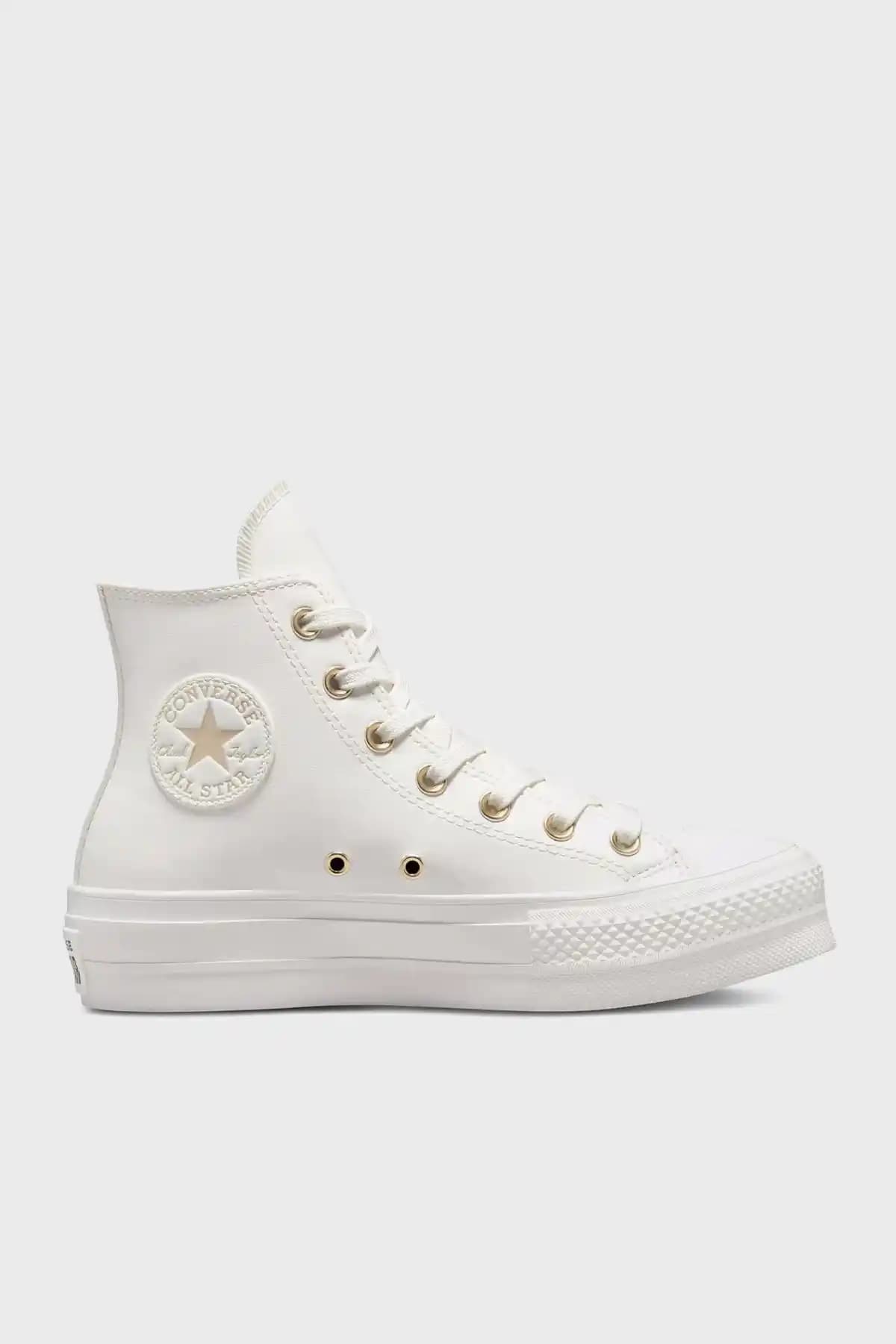 Kalın Tabanlı Converse Ayakkabılar: Modern Stil ve Konforun Uyumuyla Trend Yaratın