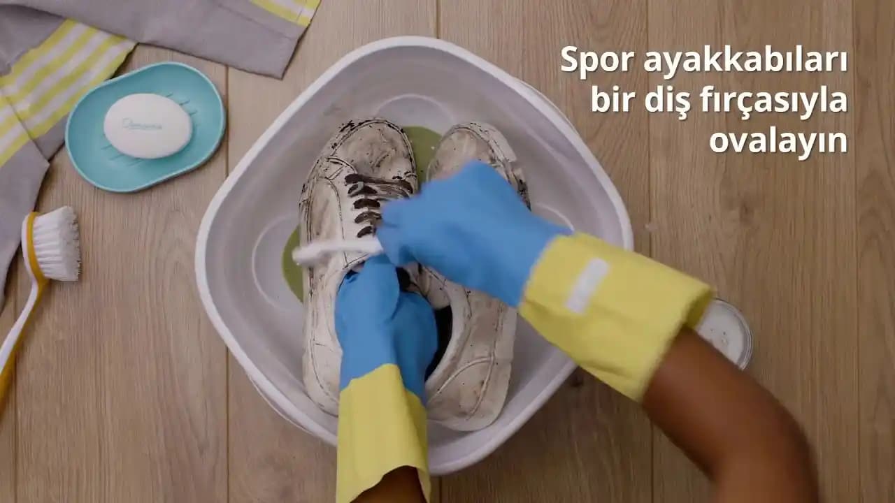 Karbonat ile Ayakkabı Temizliği: Doğal ve Etkili Bir Temizlik Yöntemi