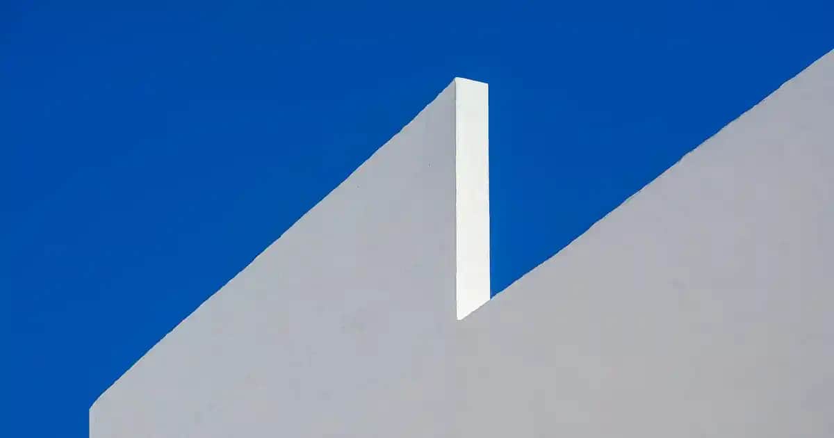 Karışık Renkli Spor Ayakkabılar: Trendler ve Stil İpuçlarıyla Modern Görünüm