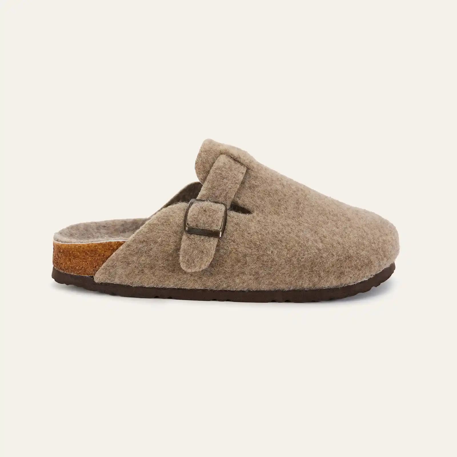 Keçe Terliklerin Tarihçesi, Özellikleri ve Güncel Trendleri Hakkında Bilgi