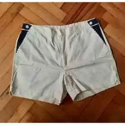 Kısa Pantolon Modasında Güncel Trendler ve Stil İpuçları