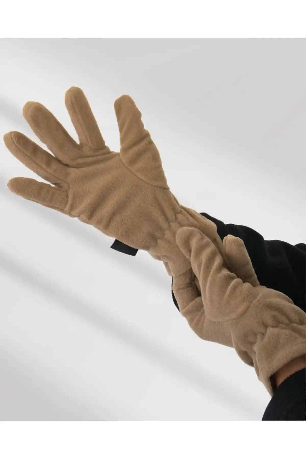 Kışlık Eldiven Seçimi ve Trendleri: Sıcaklık ve Şıklık Bir Arada