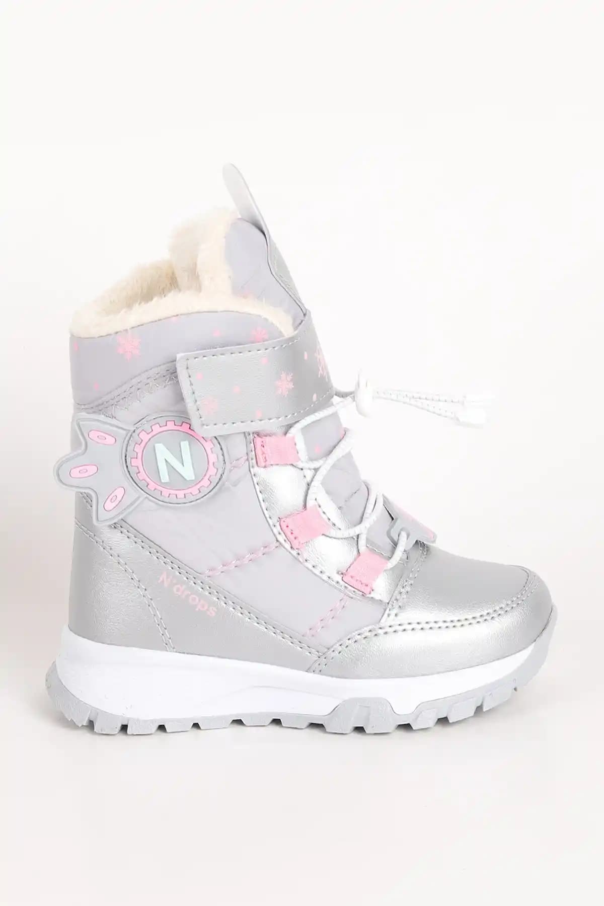 Kız Çocuk Bot Modelleri ve Seçiminde Dikkat Edilmesi Gerekenler