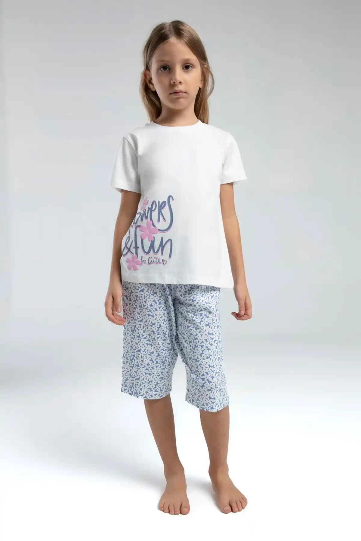 Kız Çocuk Kapri Pantolonları: Rahatlık ve Şıklığın Mükemmel Buluşması