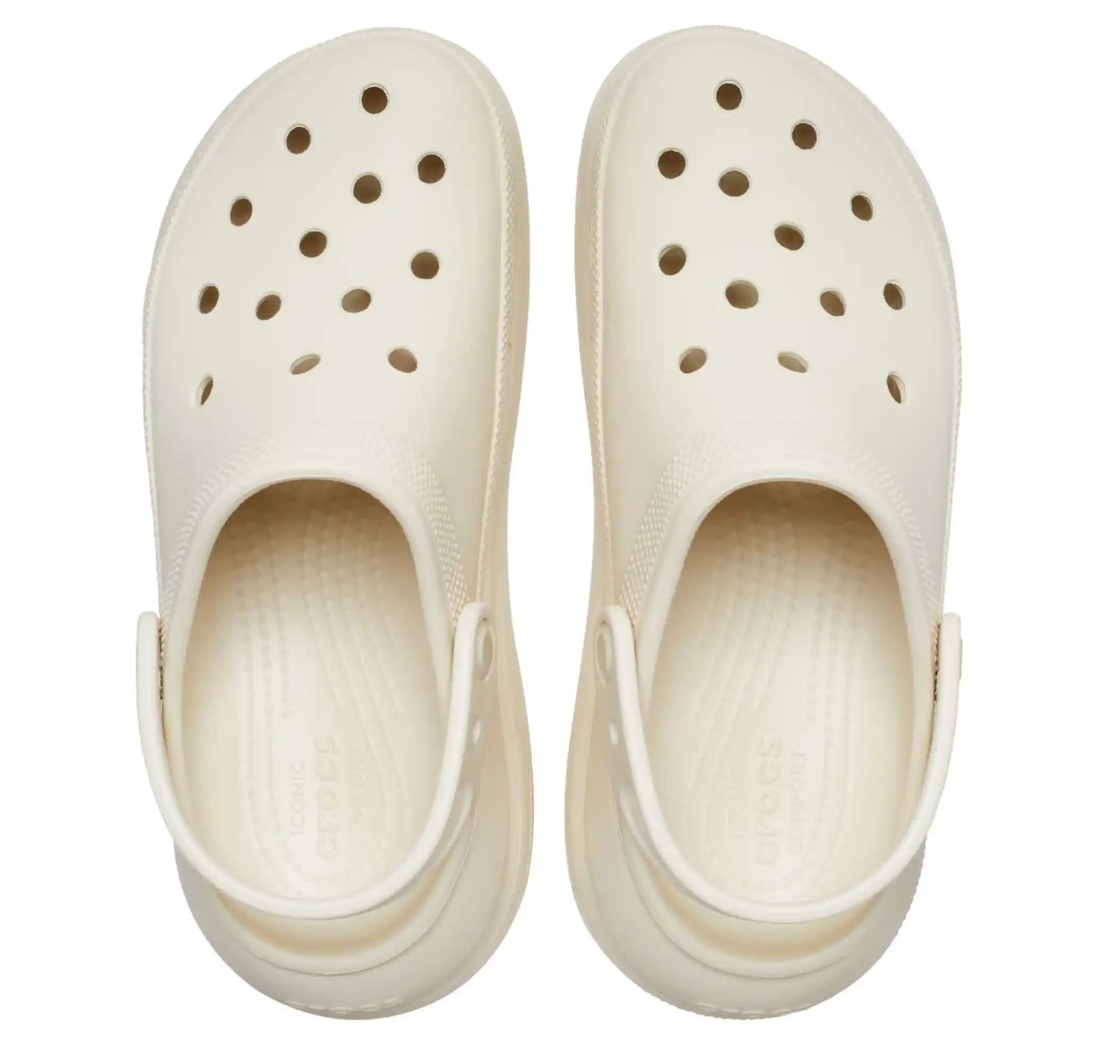 Krem Crocs ile Konfor ve Şıklığın Modern Buluşması: Popülerlik ve Bakım İpuçları