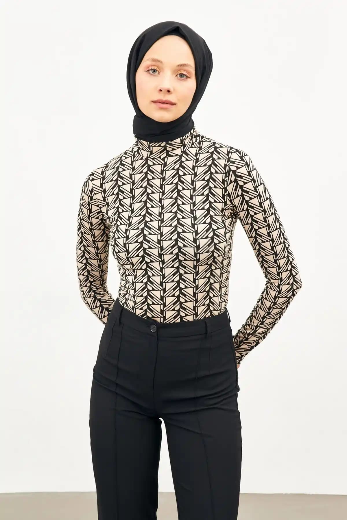 Krem Rengi Body ile Her Tarza Uygun Şık ve Zamansız Kombinasyonlar