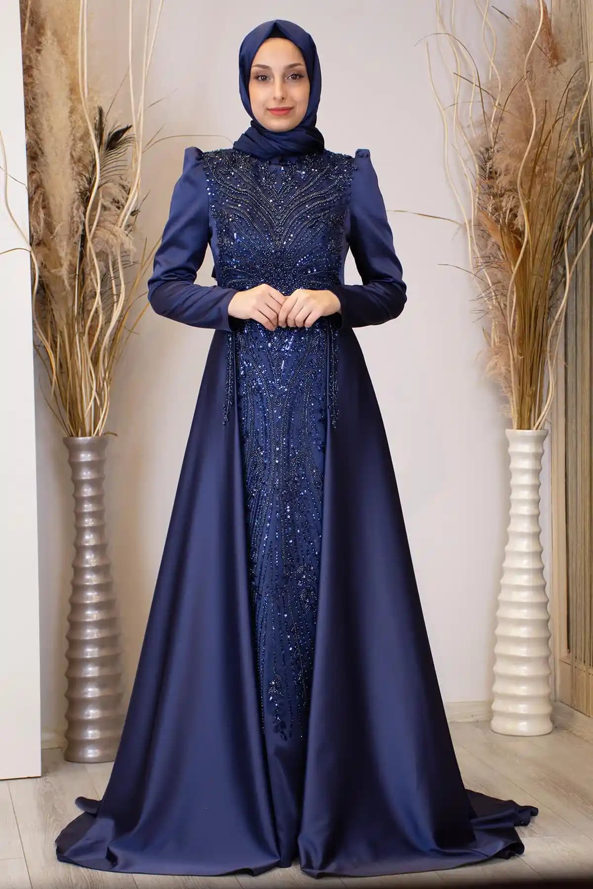 Kuyruklu Abiye Modelleri ve Seçim Rehberi: Zarafet ve Şıklığın Anahtarı