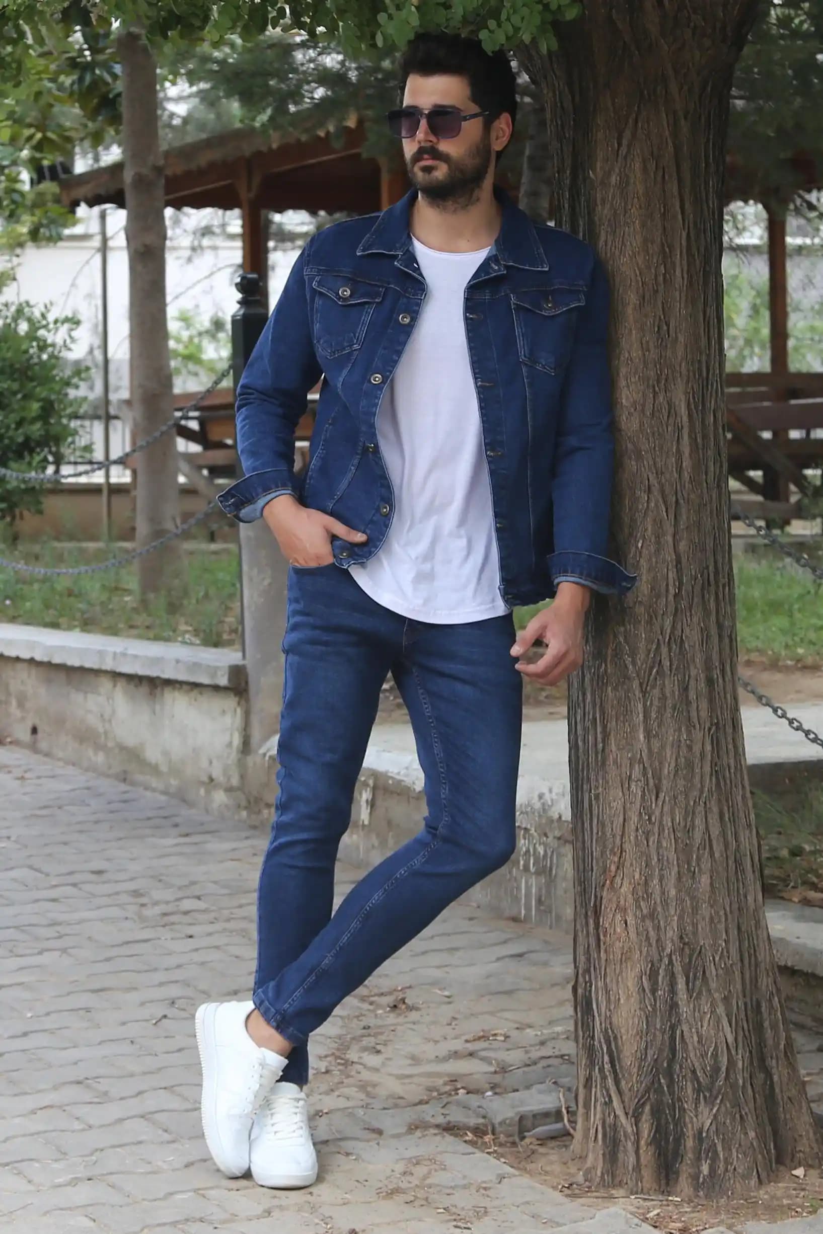 Lacivert Ayakkabılarla Şık ve Uyumlu Kombinasyonlar Rehberi