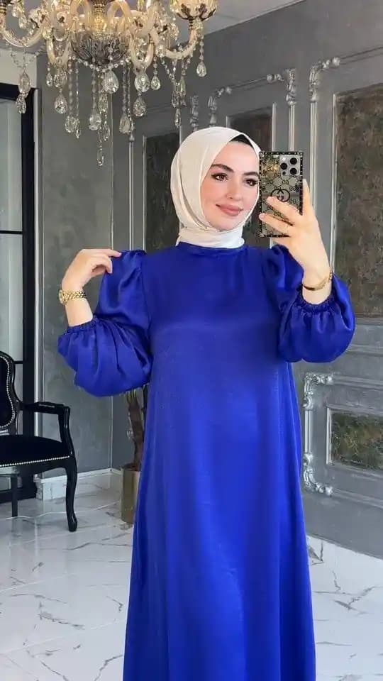 Mavi Tunik Kombinleri: Günlük ve Tesettür Şıklığı İçin Stil İpuçları ve Trendler