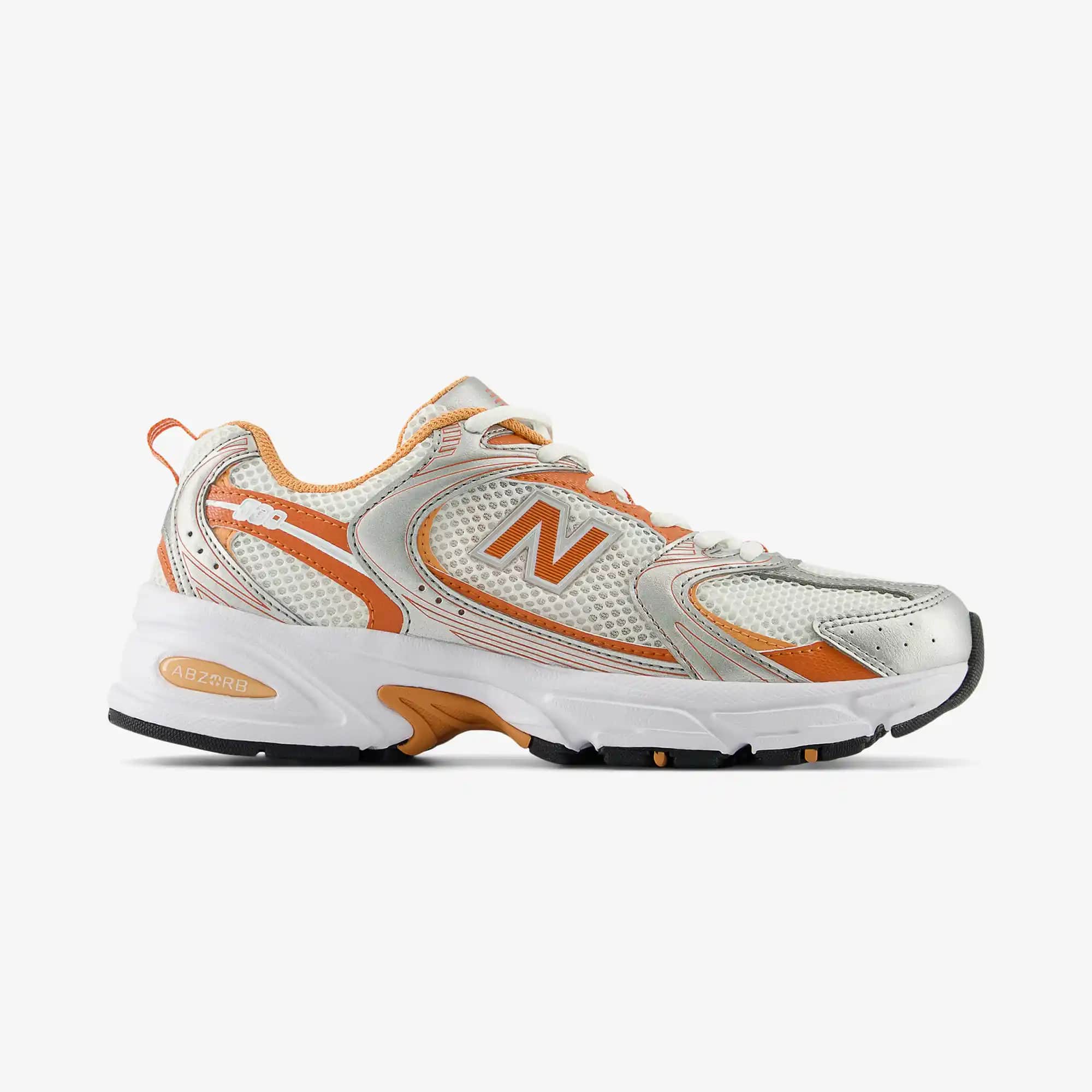 New Balance 530 Turuncu Spor Ayakkabılarıyla Modern ve Enerjik Tarzlar