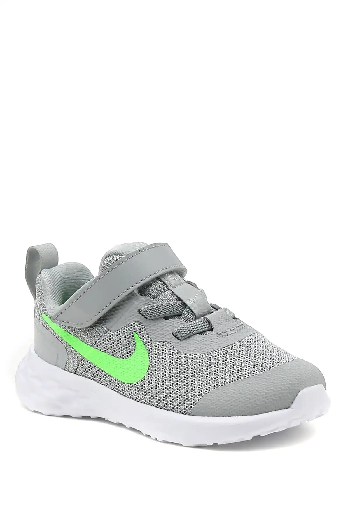Nike Çocuk Giyim ve Aksesuarlar: Konfor ve Şıklık Sunan Güncel Koleksiyonlar