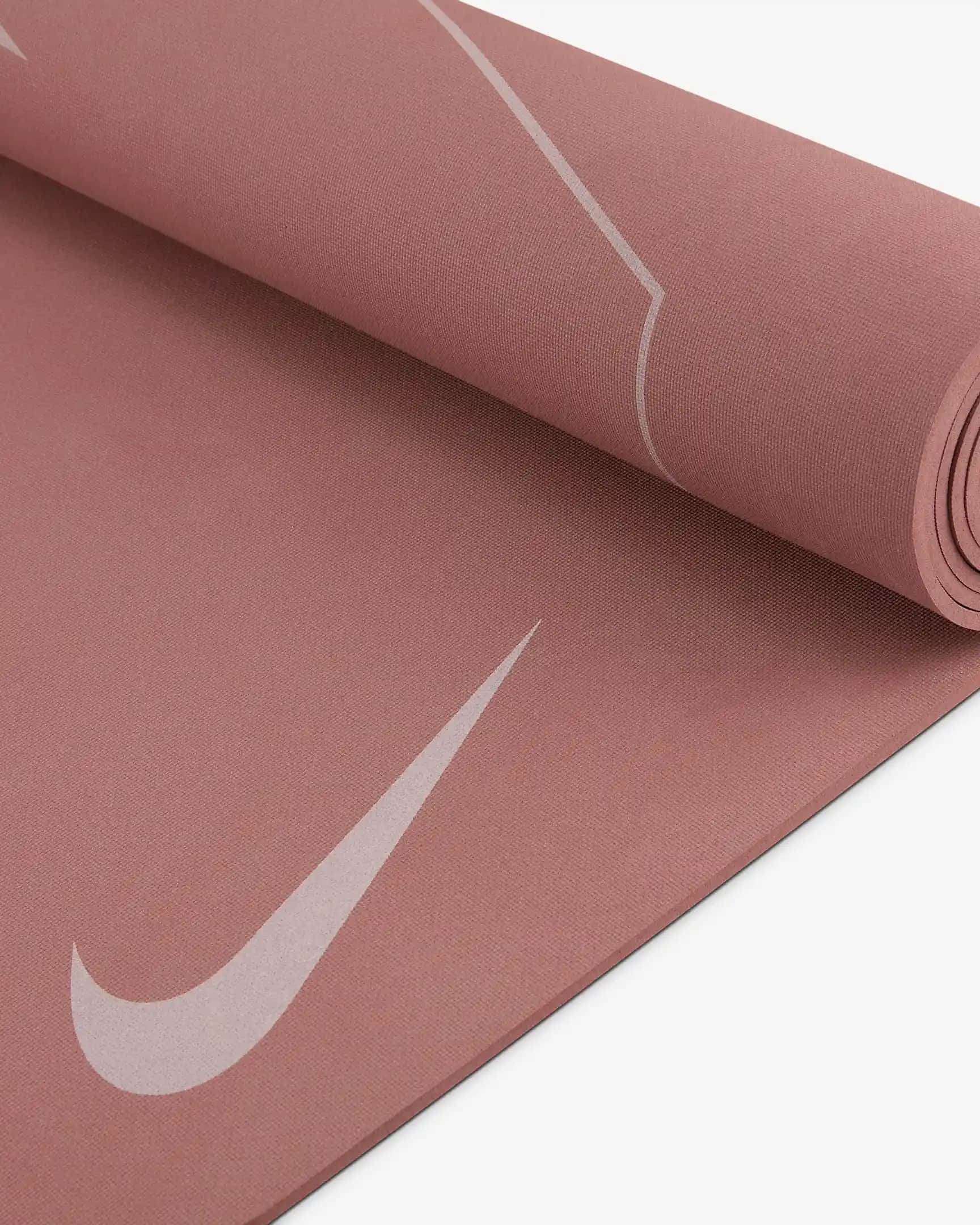 Nike Mat: Spor ve Günlük Kullanım İçin Dayanıklı ve Şık Spor Matları