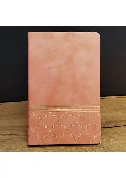 Somon Rengi Desenli Deri Not Defteri Şık ve Kullanışlı Tasarım Özellikleri