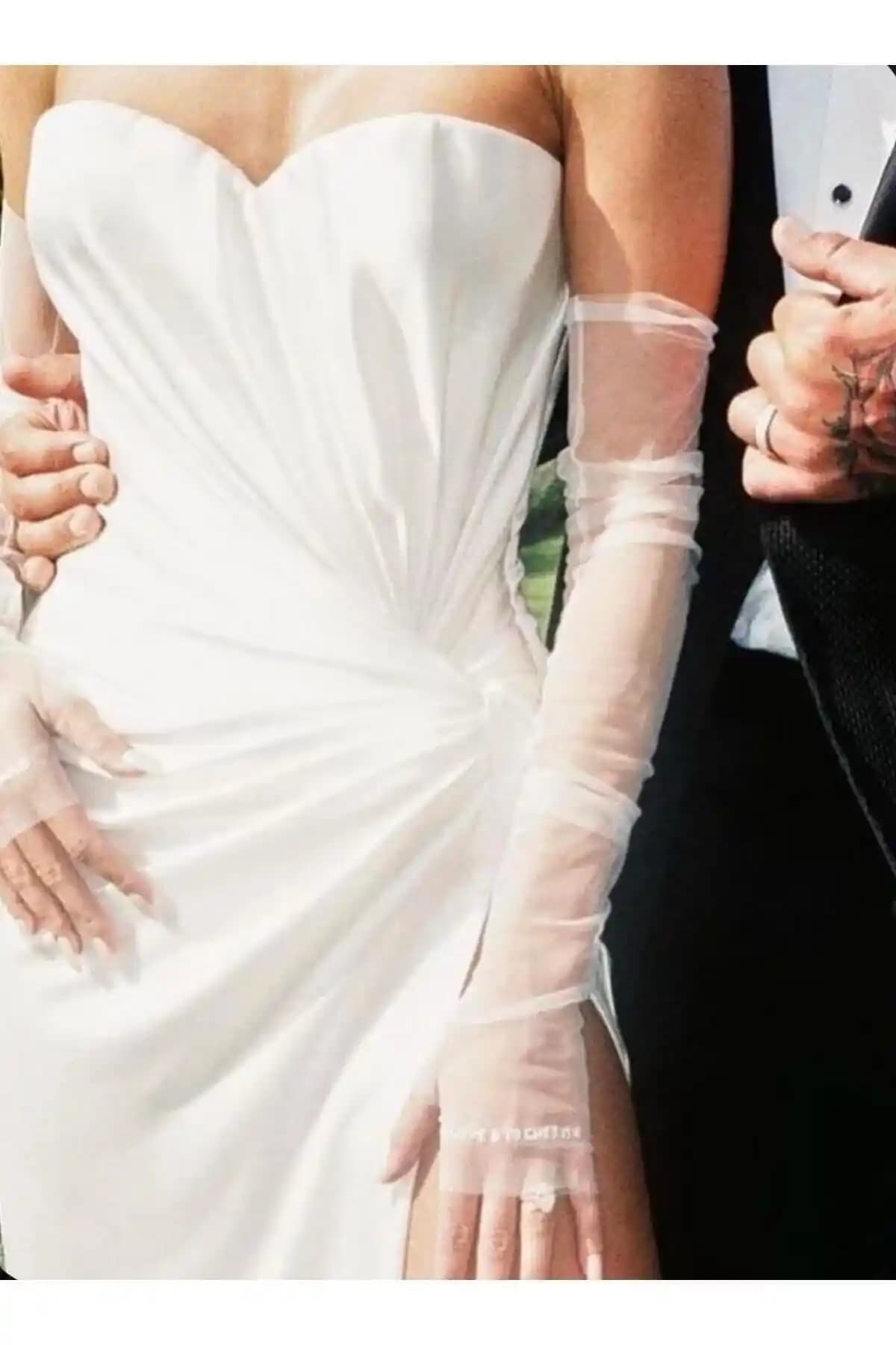 Beyaz Eldiven: Moda ve Fonksiyonun Zarif Buluşması ve Kullanım Alanları