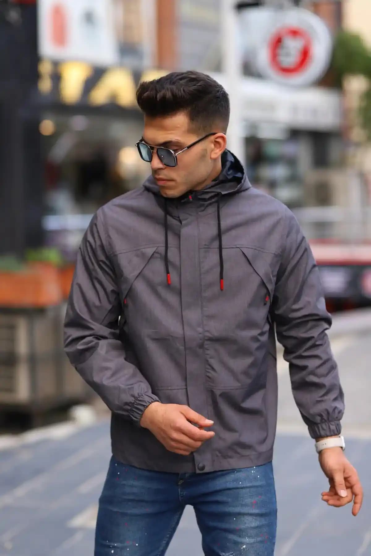 Densmood Yağmurluk Arama Sonuçlarında Bilgi Eksikliği ve Moda Sektörüne Etkileri