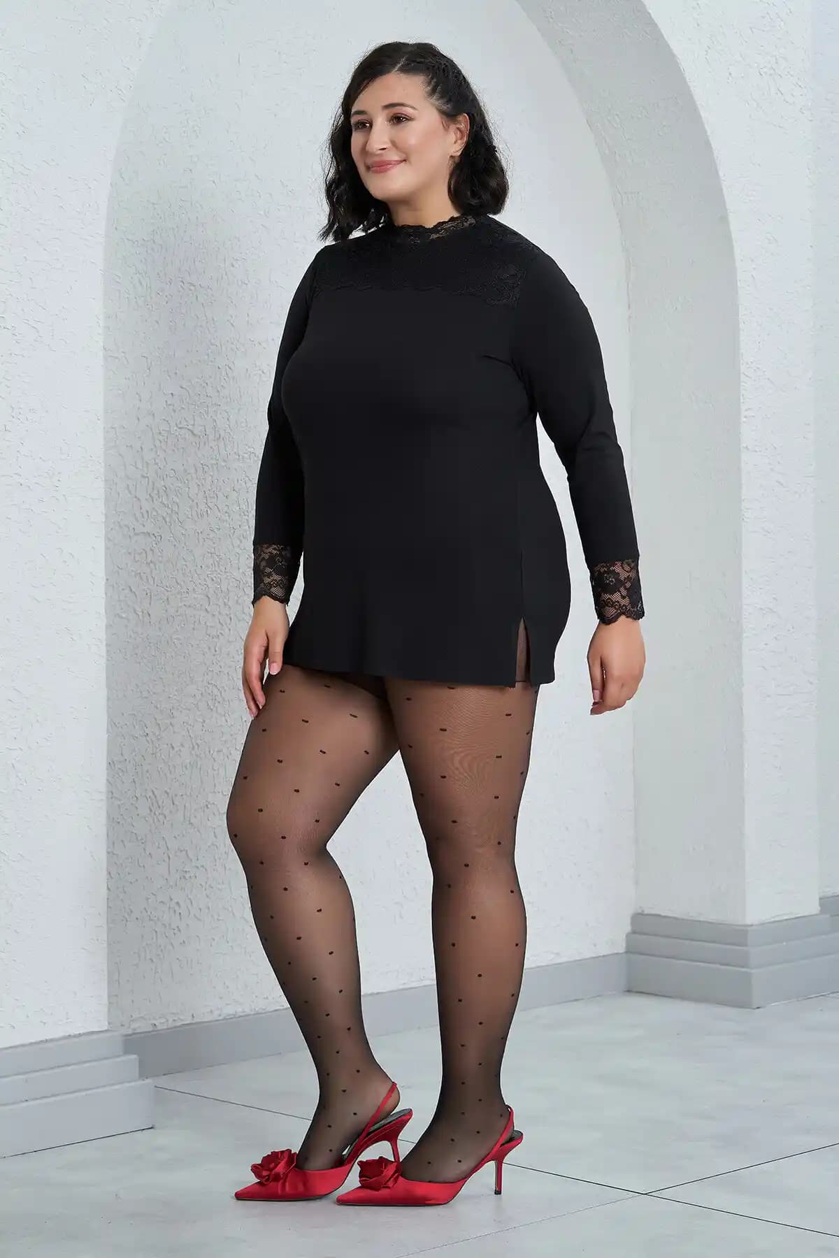 Desenli Külotlu Çorap Kombinleri: Moda Dünyasında Şıklık ve Yaratıcı Dokunuşlar