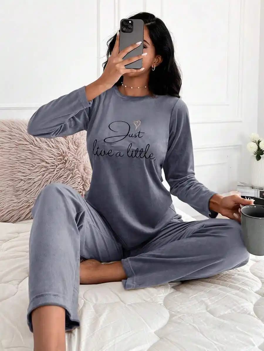 Homewear: Konfor, Teknoloji ve Sürdürülebilirlikte Amazon'un Rolü ve Gelişmeleri