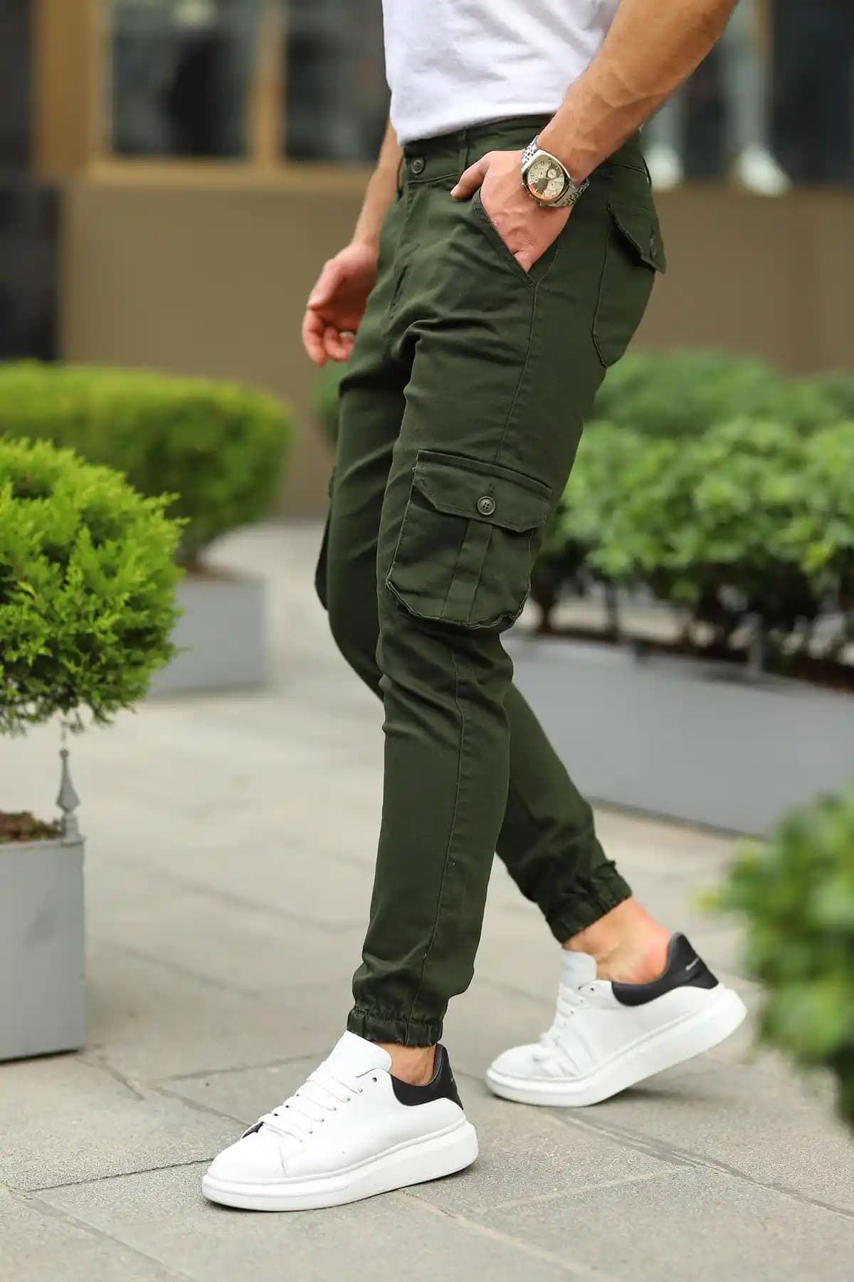 Jogger Pantolon Kombinleri: Rahatlık ve Stil İçin Modern Giyim Önerileri