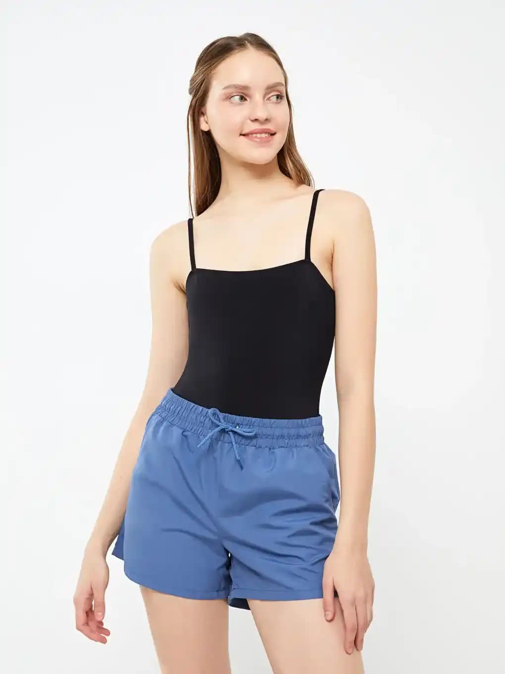 Kadın Ev Şortları: Rahatlık ve Fonksiyonelliği Ön Planda Tutan Tasarımlar