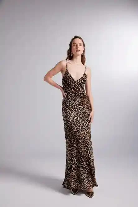 Leopar Elbise Kombinleri Üzerine Genel Değerlendirme ve Veri Eksikliği Analizi