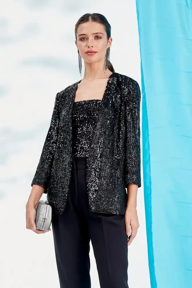 Pantolon Ceket Abiye Kombinleri: Moda ve Film Dünyasından İlham Alan Şıklık Seçenekleri