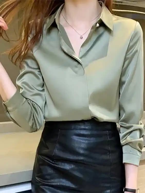 Saten Gömlek ve Etek Kombinleri: Zarif ve Çok Yönlü Stil Önerileri 2024