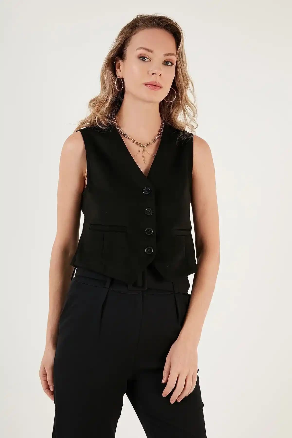 Scuba Yeleklerin Tasarımı, Malzemesi ve Su Altı Sporlarındaki Fonksiyonelliği