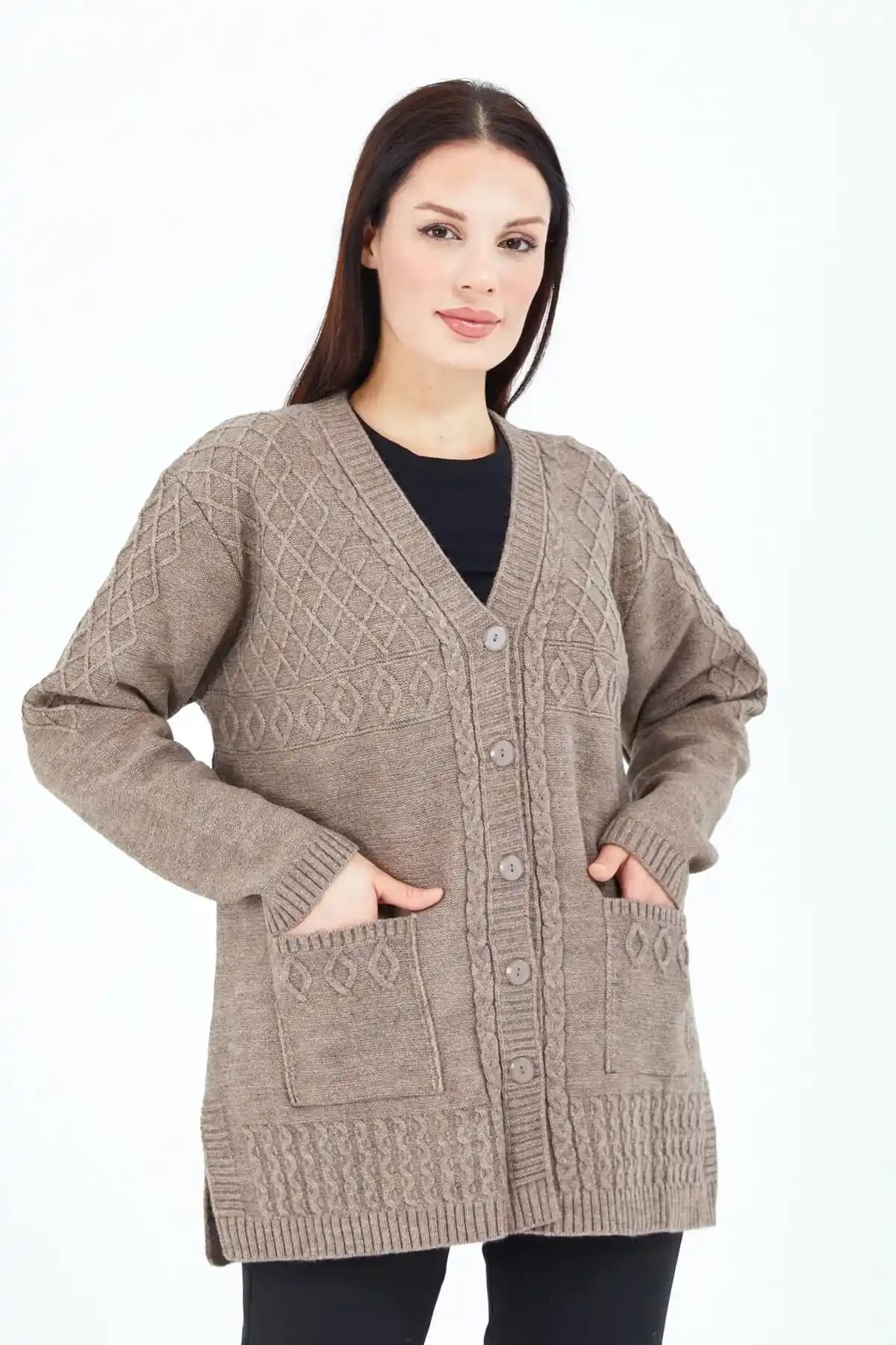 Yün Anne Hırkaları: Soğuk Havalarda Fonksiyonel ve Şık Seçenekler