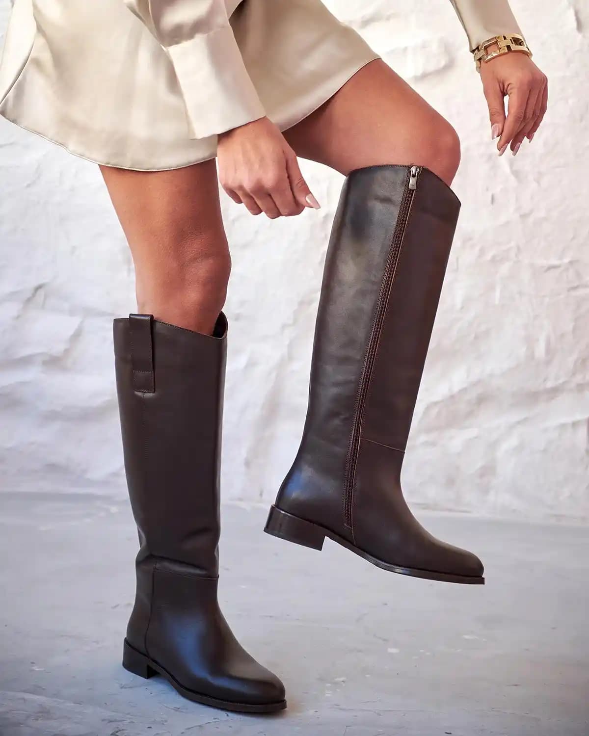 Büyük Numara Çizme Modelleri ve Trendleri: Konfor ve Şıklığı Bir Arada Sunan Seçenekler