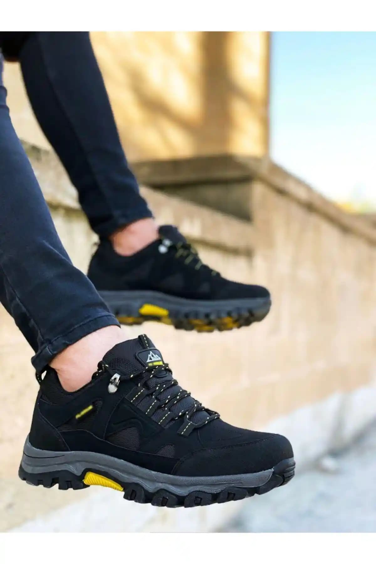 Erkekler İçin Kışlık Sneakers Seçimi ve Modaya Uygun Kombinasyon İpuçları