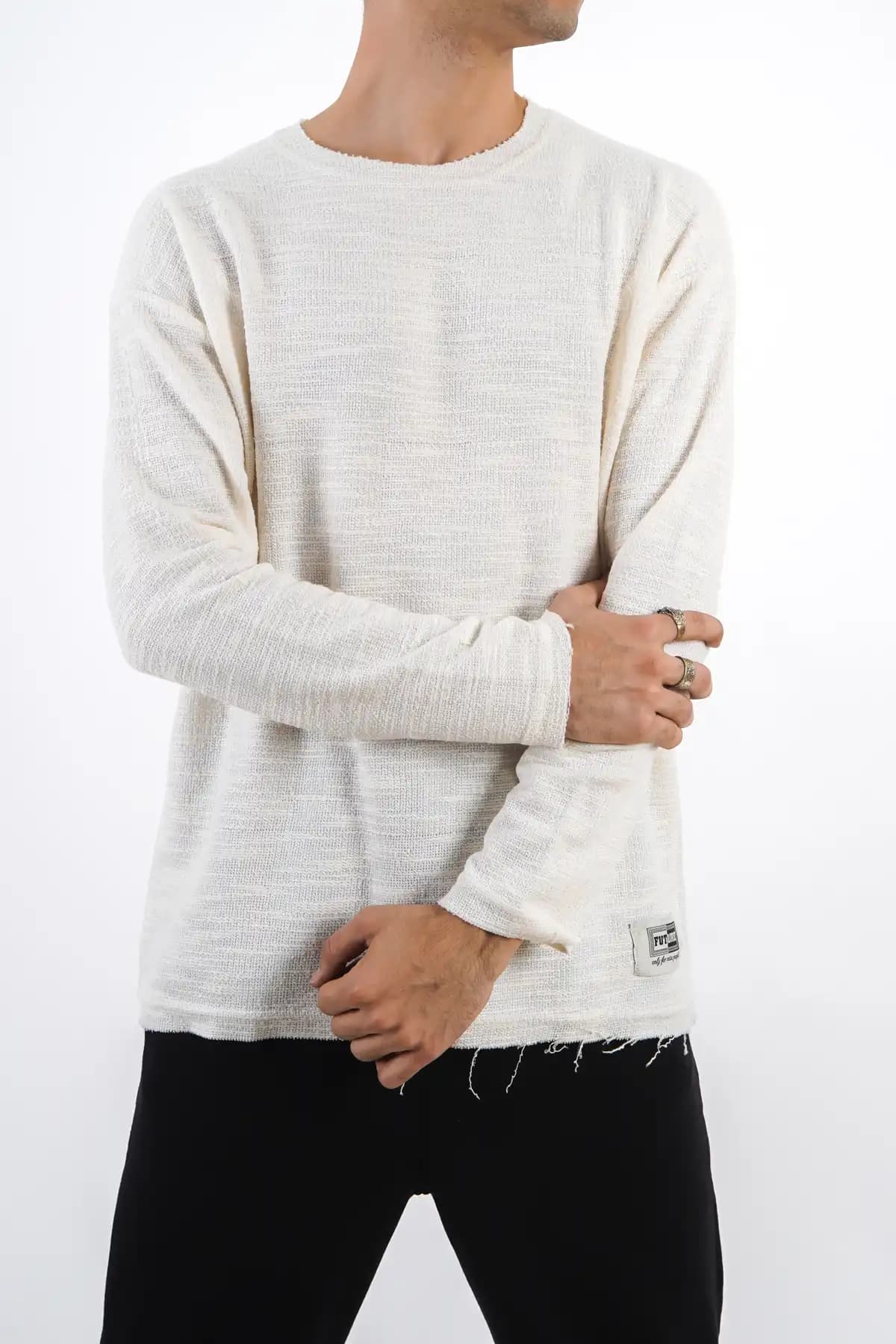 Erkekler İçin Uzun Kollu İnce Sweat Giyiminde Modern ve Konforlu Seçenekler